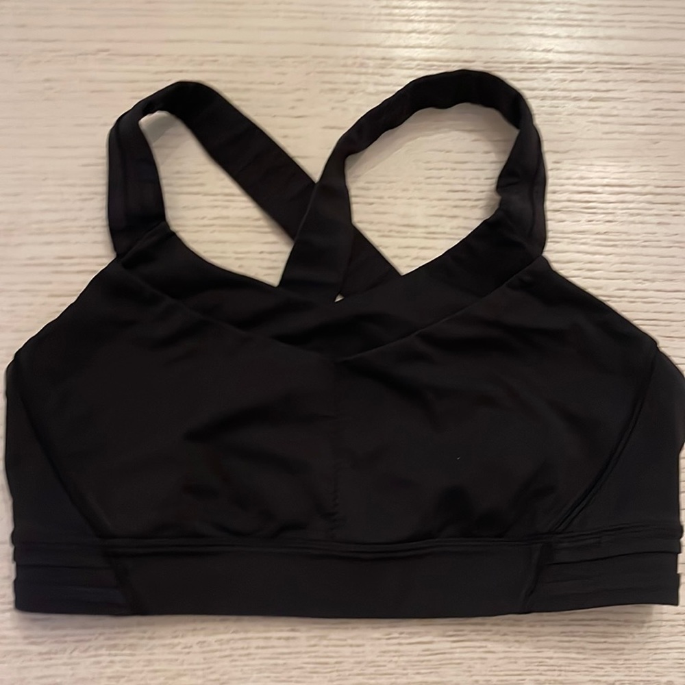 Lulu lemon sports bra size 8